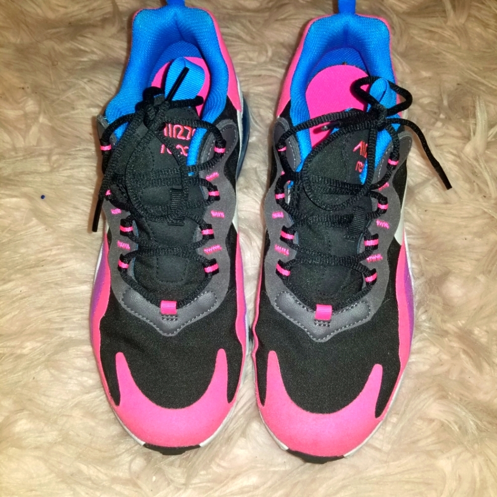 Nike React 270